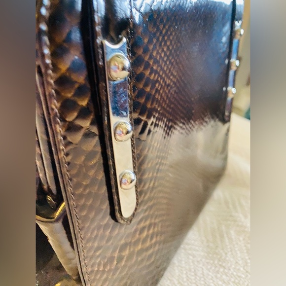 Genuine Leather Snake-Embossed with Silver Clasp closure. Made in France 🇫🇷 - Picture 11 of 12